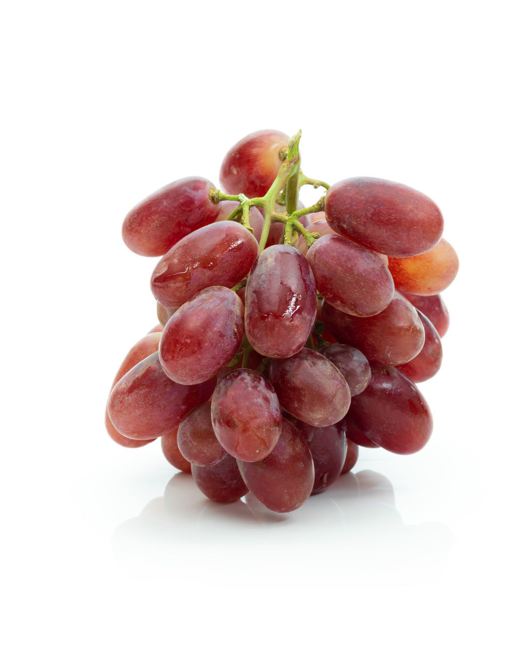 CLOSE-UP OF GRAPES