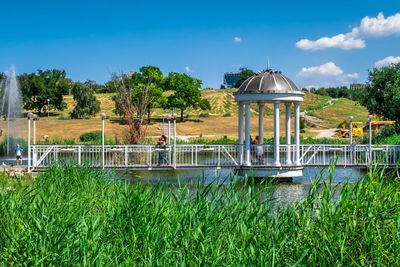 Voznesenovsky park in zaporozhye, ukraine, on a sunny summer morning