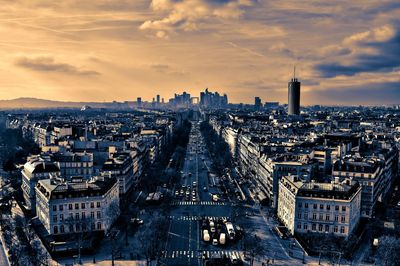 La defense high angle view of city buildings during sunset