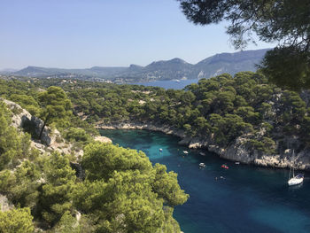 The calanque de port-pin is located between the creeks of port-miou and en-vau in marseille, france.