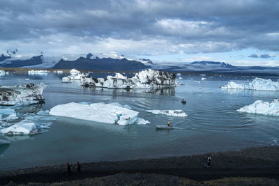 Ice floe in glacier lake, jökulsarlon, iceland