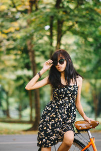 Young woman wearing sunglasses