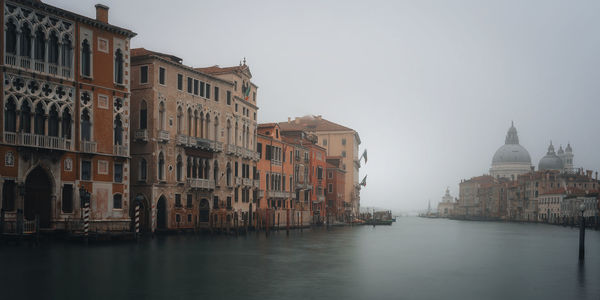 Low angle view of venice grand canal on a misty morning