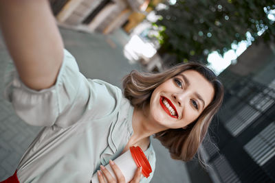 Portrait of a smiling young woman