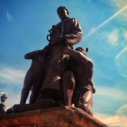 Statue against sky