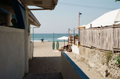 Far view photo of the beach