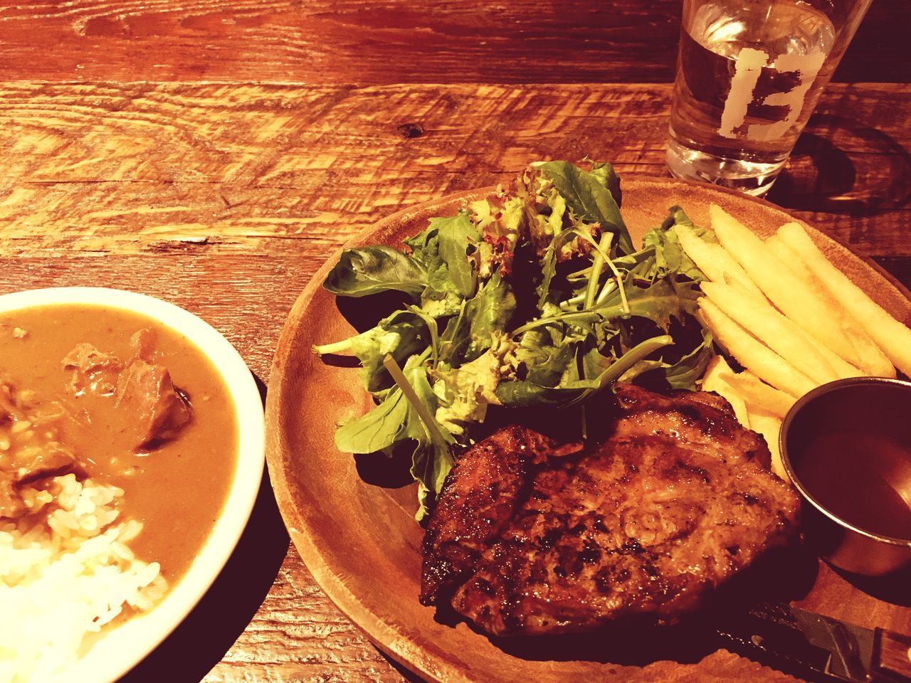 CLOSE-UP OF FOOD SERVED IN PLATE