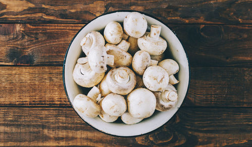 Close-up of eggs in bowl on table