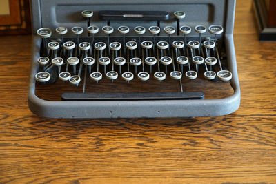 An old retro typewriter on desk