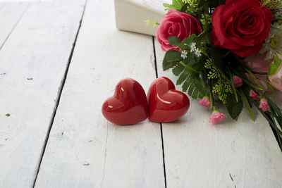 High angle view of rose bouquet on table