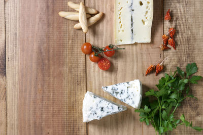 Directly above shot of fruits on cutting board