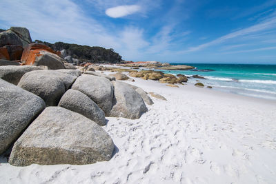 Rock formations at the bay of fires in tasmania