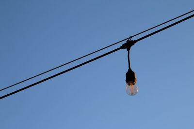 hanging