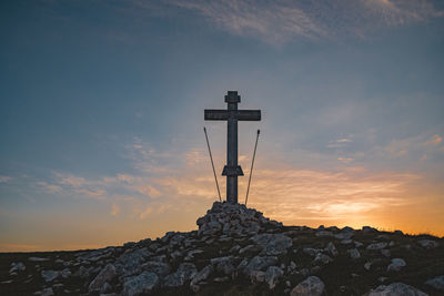 Sunrise on askhi mountain.