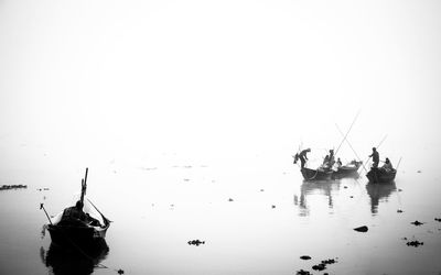 Fisherman fishing in the winter morning, i captured this image chandpur, bangladesh, asia