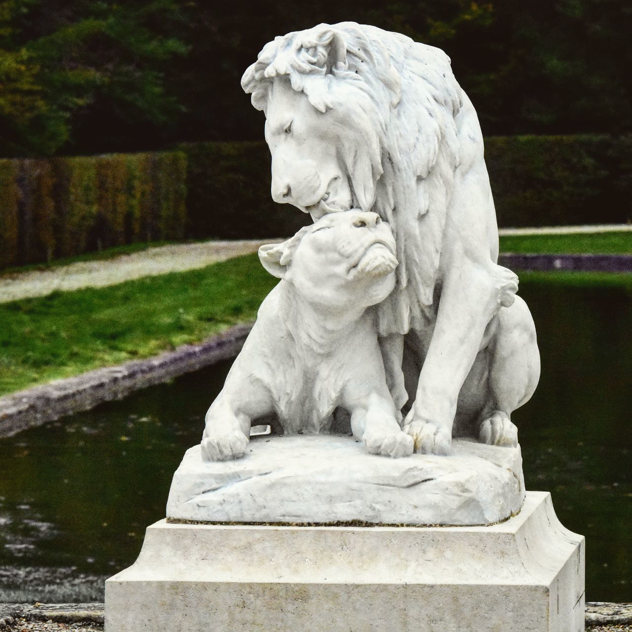 statue, sculpture, art and craft, stone material, human representation, outdoors, day, no people, close-up