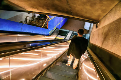 escalator