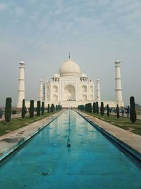 View of taj mahal against sky