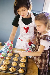 Sisters baking