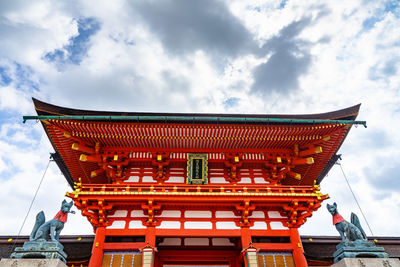 Main gate of fushimi inari, a shinto shrine considered one of the most popular landmarks of kyoto