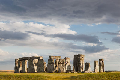 Sunset in stonehenge, wiltshire, england