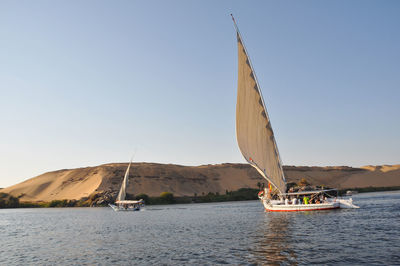 Crossing nilo river, egypt