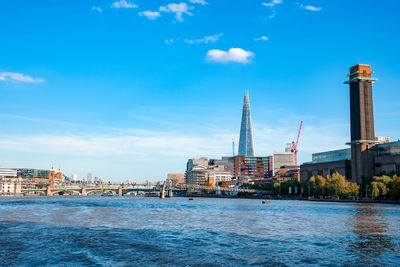 River thames in london with beautiful scenery around