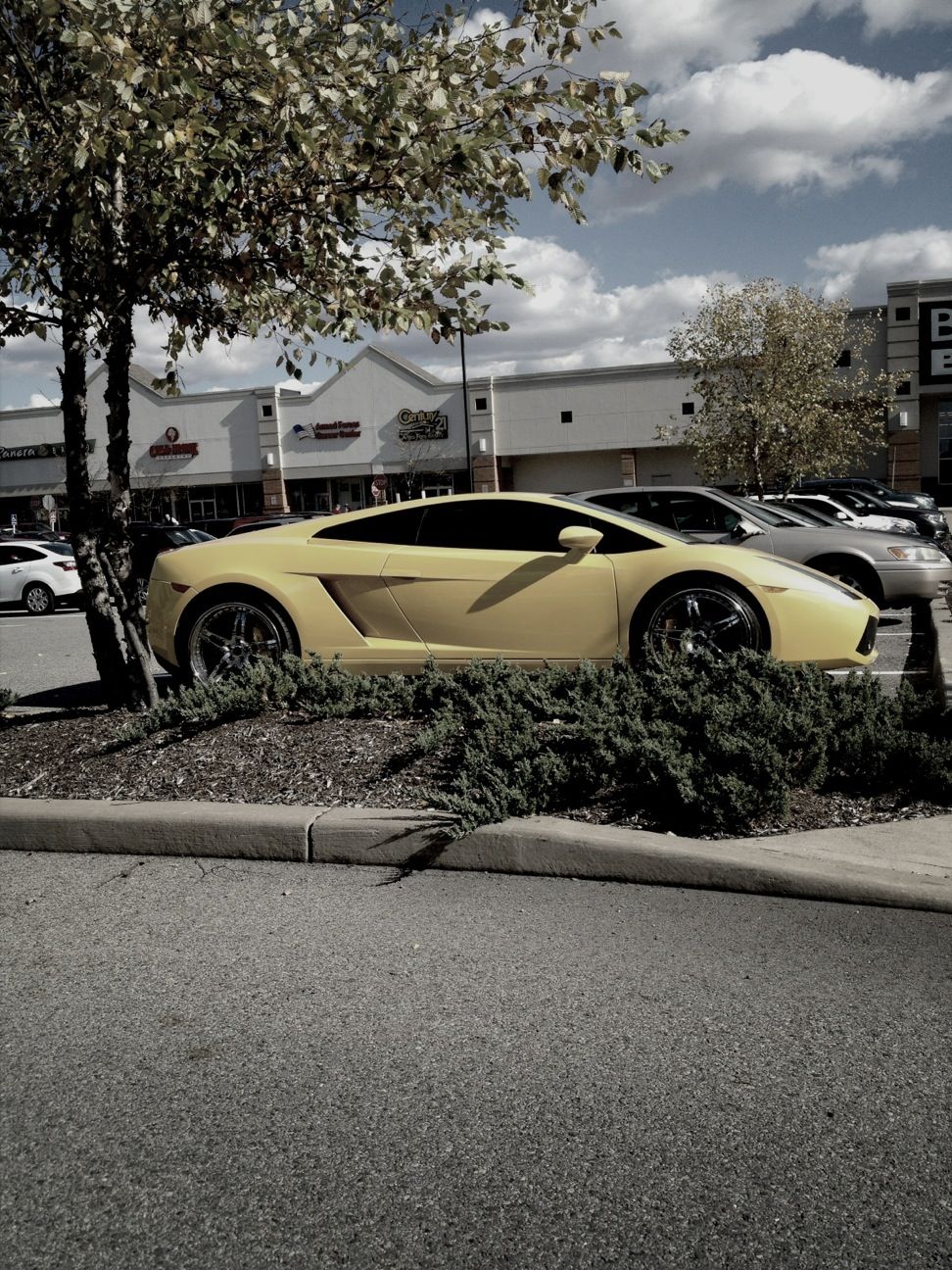 Lambo in chili's parking lot