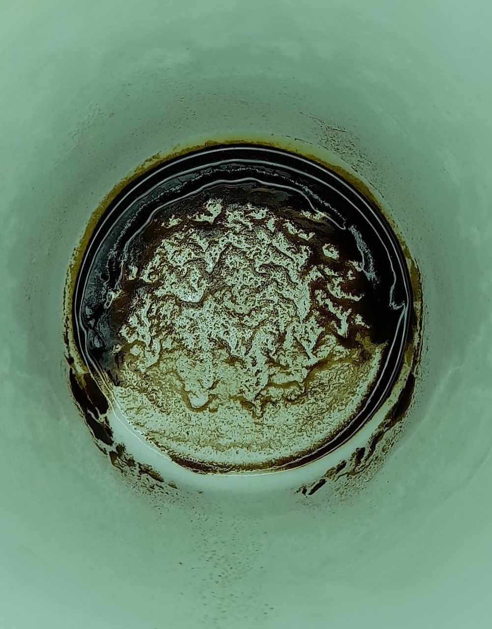 HIGH ANGLE VIEW OF GLASS OF WATER