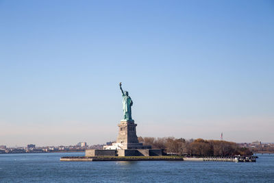 Statue of liberty against sky