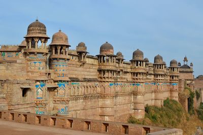 View of gwalior fort against sky