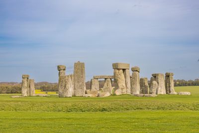 Scenic view of stonehenge heritage