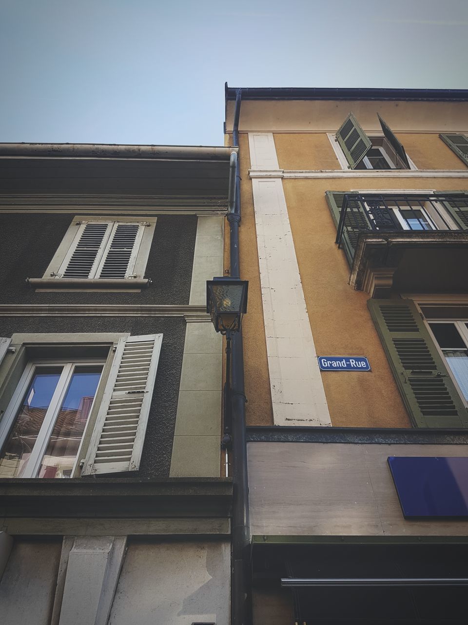 building exterior, architecture, built structure, window, low angle view, no people, outdoors, day, sky