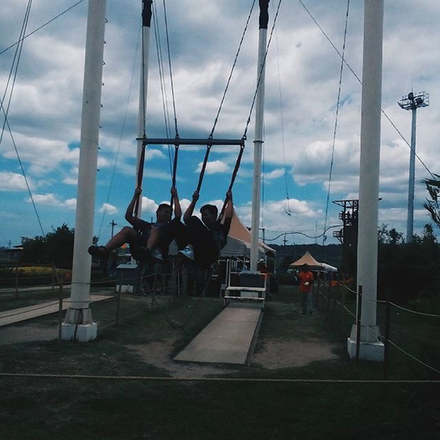 sky, cloud - sky, men, lifestyles, cloudy, transportation, leisure activity, cloud, person, medium group of people, travel, mode of transport, railing, large group of people, day, built structure, nautical vessel, outdoors