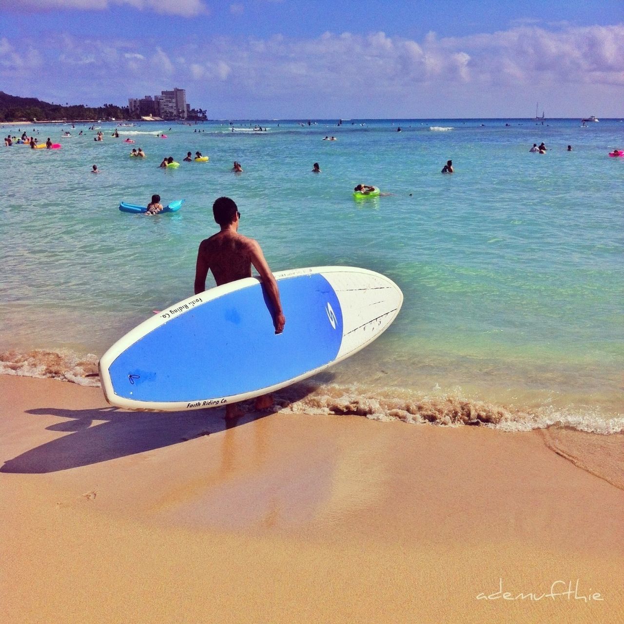 beach, sea, water, sand, shore, vacations, leisure activity, lifestyles, sky, horizon over water, wave, summer, day, blue, men, enjoyment, coastline, incidental people, tourist