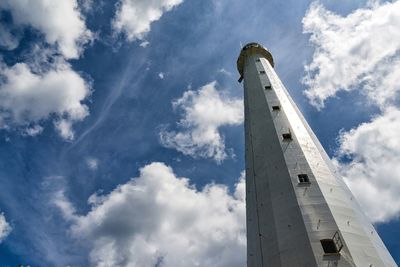 Low angle view of cloudy sky