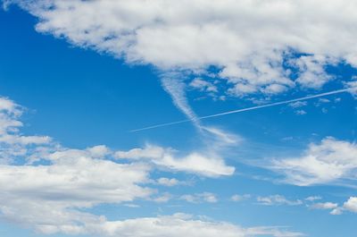 Low angle view of vapor trail in sky