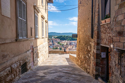 Street and buildings in little ancient town of colle val d'elsa, tuscany