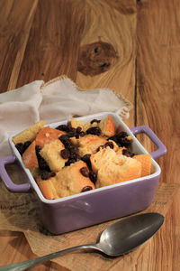 Close up cinnamon bread and butter pudding with raisins 