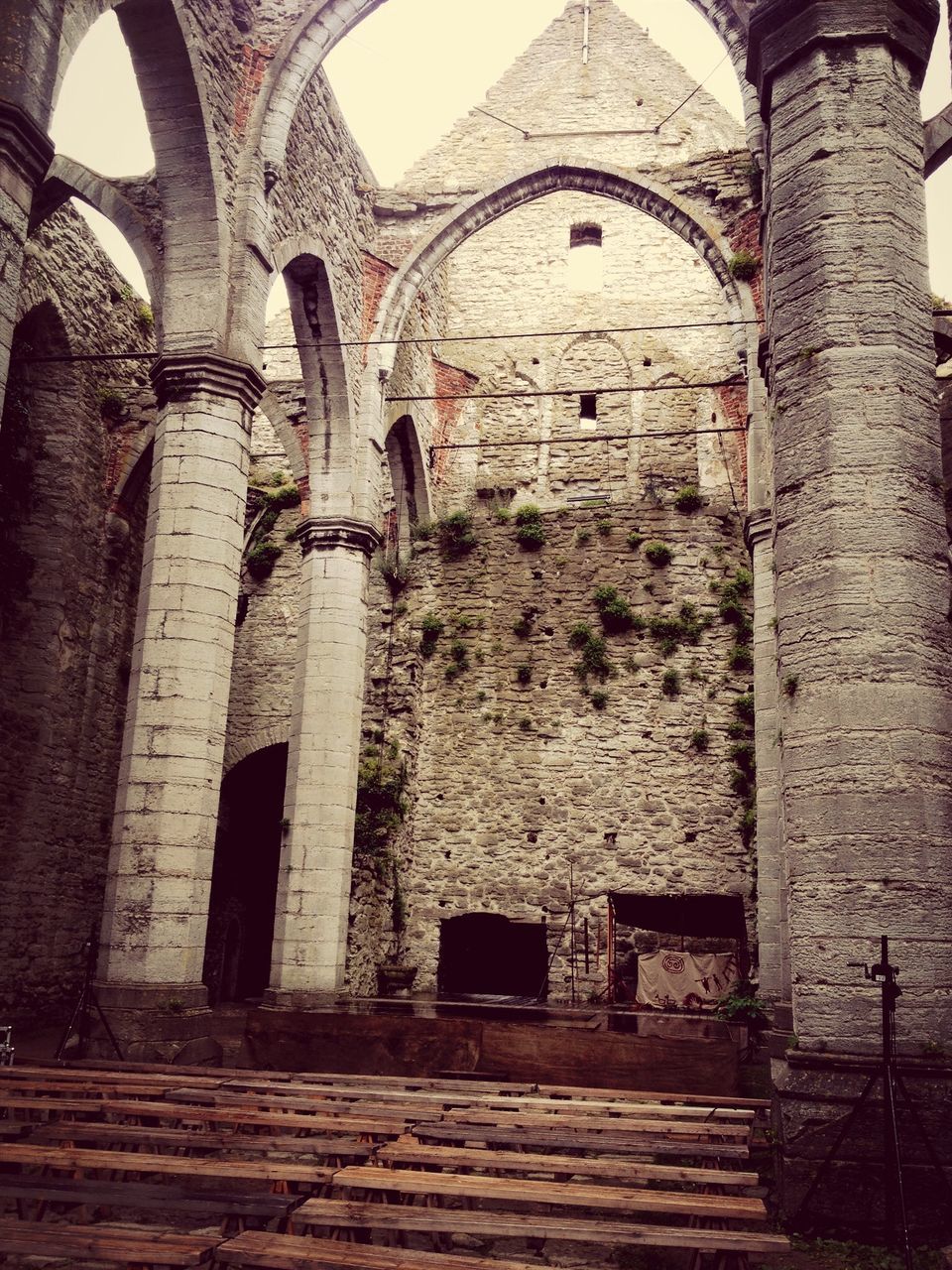 architecture, built structure, building exterior, history, old, arch, the past, old ruin, stone wall, window, ancient, brick wall, abandoned, historic, low angle view, building, day, religion, damaged, outdoors