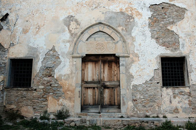 Exterior of abandoned house