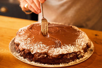 Nutella cake making decoration with a fork