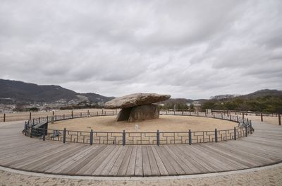 Prehistoric / dolmen