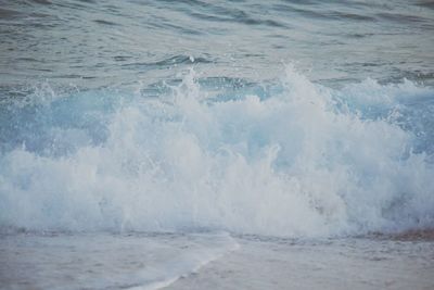 Waves splashing on sea