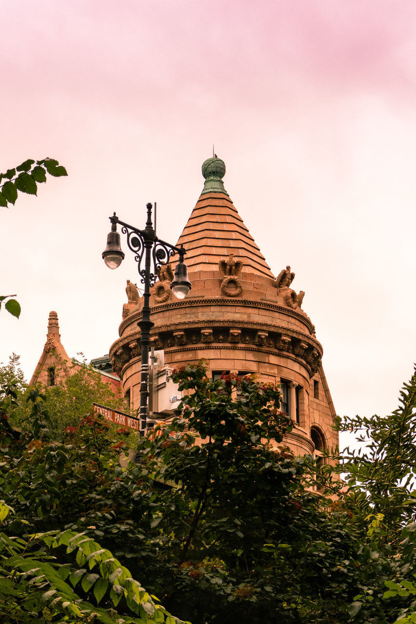 LOW ANGLE VIEW OF A TEMPLE BUILDING