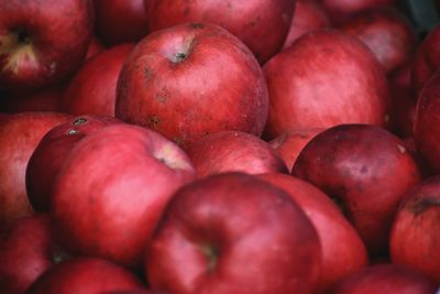 Full frame shot of apples for sale at market stall