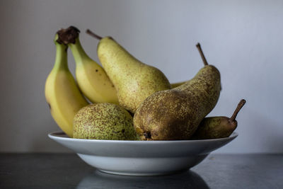 Close-up of fruits in bowl