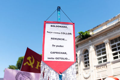  protesters protest against the government of president jair bolsonaro in the city of salvador.