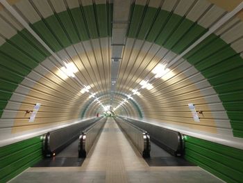 Illuminated tunnel