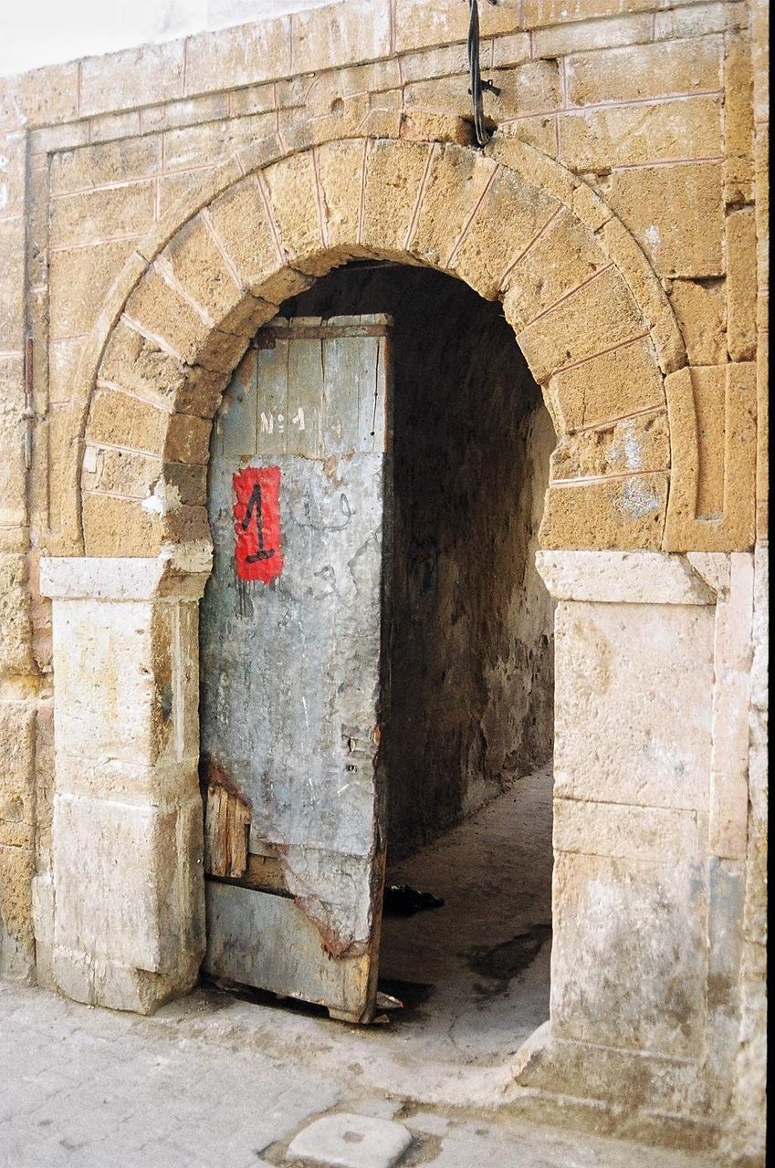 architecture, arch, entrance, built structure, door, day, doorway, no people, building exterior, outdoors